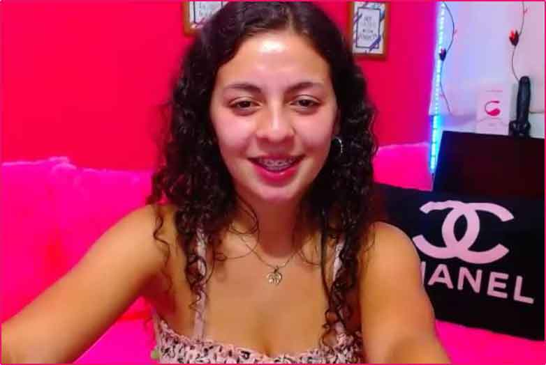 StripChat Indian models comments